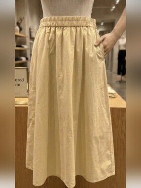 *A new day xxl skirt with pockets waist 21